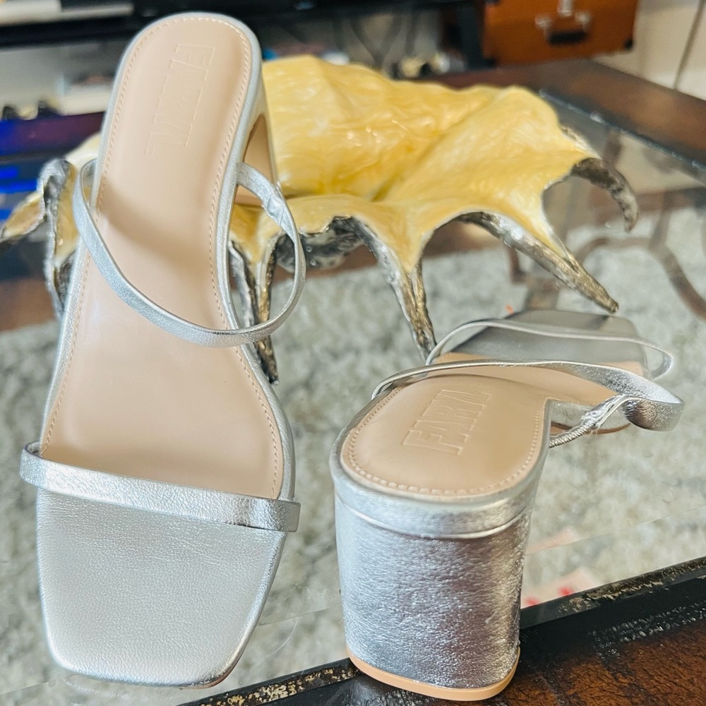 Faryl Sandals - Picture 5 of 5